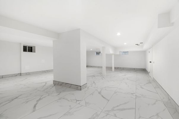 Empty room, Interior, Marble, Recessed Lighting