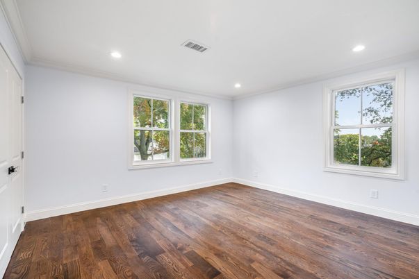 Empty room, Interior, Recessed Lighting, Wood Texture Flooring