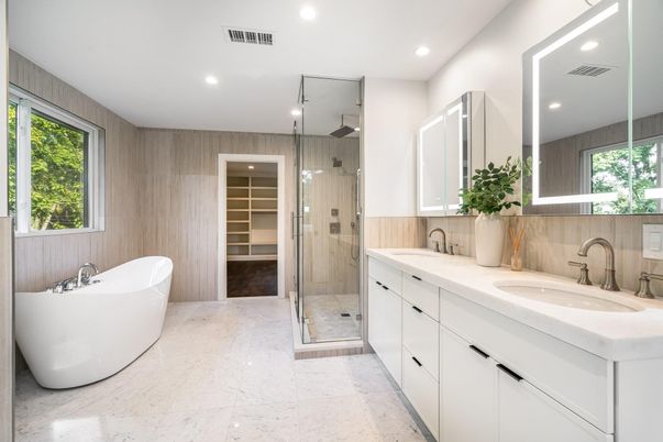Bathroom, Dual Sink Vanities, Free Standing Baths, Glass Shower, Interior, Recessed Lighting