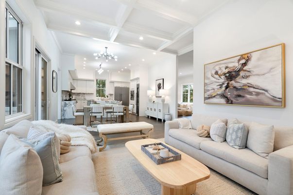Dining room, Interior, Kitchen, Living room, Pendant Lights, Recessed Lighting, Stainless Steel Appliances