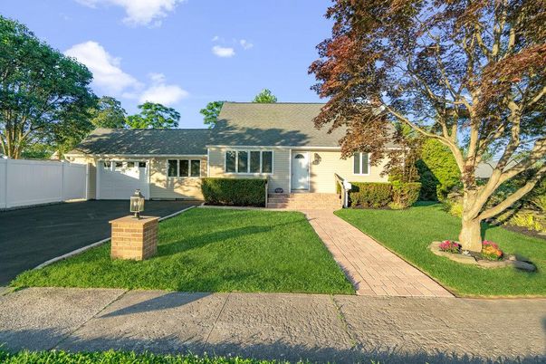 Attached, Backyard, Exterior, Facade, Cape Cod
