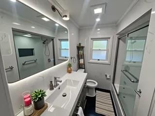 Bathroom, Interior, Recessed Lighting, Wood Texture Flooring