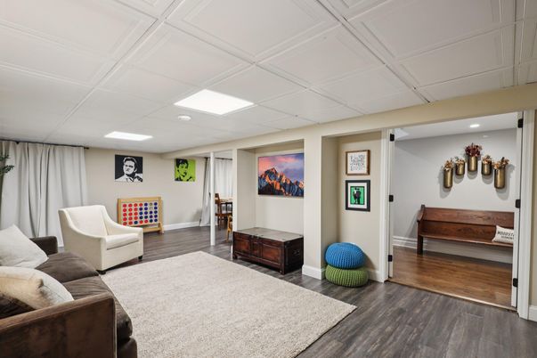Interior, Recessed Lighting, Wood Texture Flooring