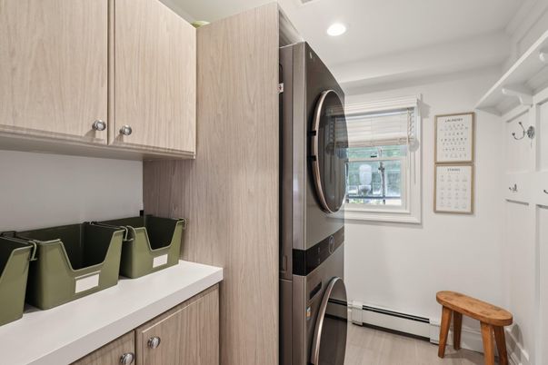 Interior, Kitchen, Recessed Lighting, Washer, Wood Texture Flooring