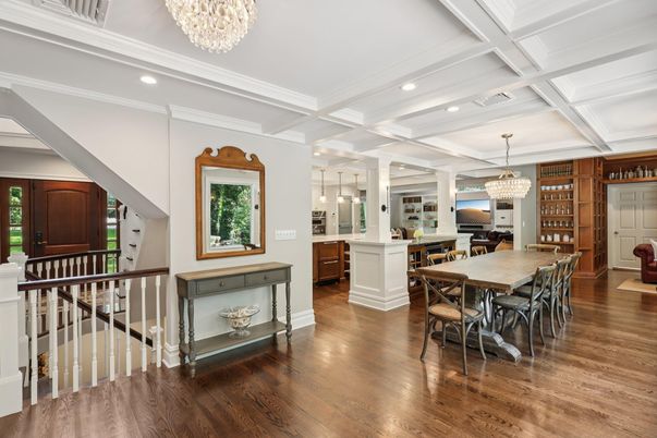Chandelier, Dining room, Interior, Pendant Lights, Recessed Lighting, Wood Texture Flooring