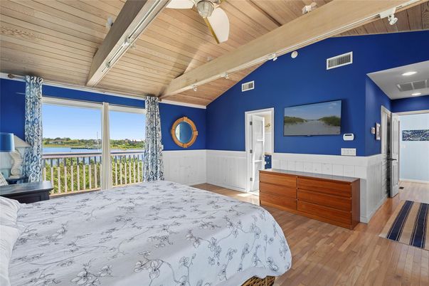 Bedroom, Interior, Recessed Lighting, Water, Wooden Beams, Wooden Ceilings, Wood Texture Flooring