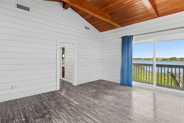 Empty room, Interior, Water, Wooden Beams, Wooden Ceilings, Wood Texture Flooring