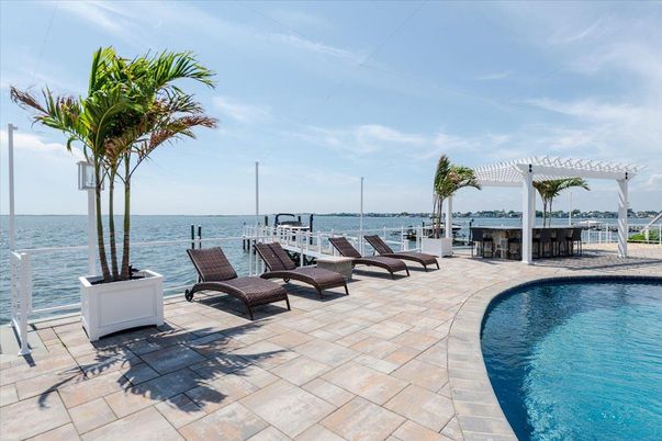 Exterior, Pool, Water