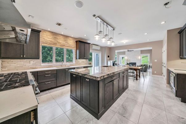 Dining room, Interior, Kitchen, Pendant Lights, Recessed Lighting, Stainless Steel Appliances