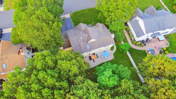 Exterior, Drone