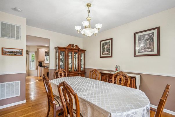 Chandelier, Dining room, Interior, Recessed Lighting, Wood Texture Flooring