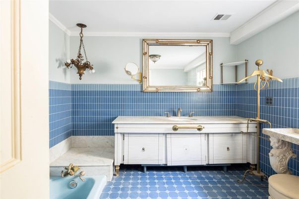 Bathroom, Interior, Marble, Pendant Lights