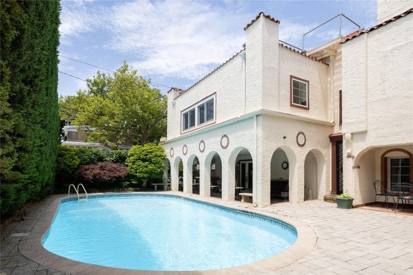 Exterior, Pool