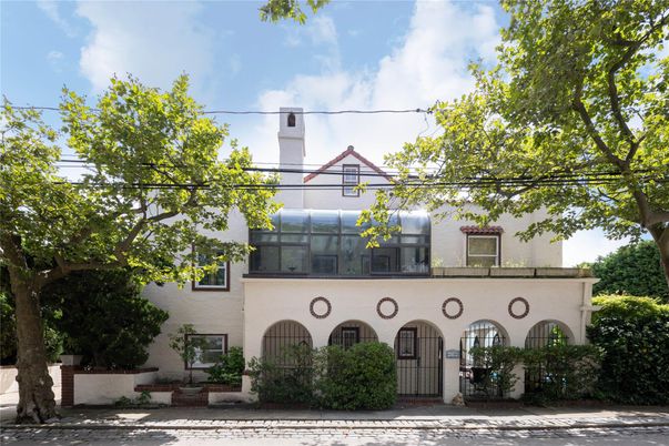 Exterior, Facade, Spanish Mediterranean