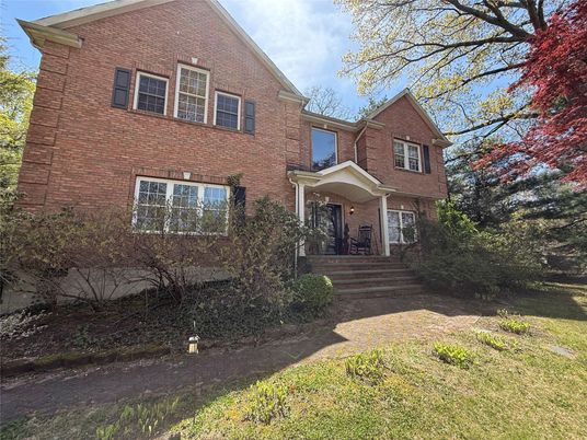 Exterior, Facade, Brick Facade, Brick Traditional