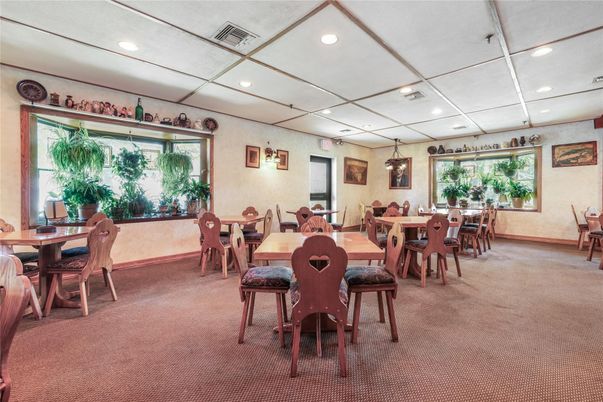 Dining room, Interior, Recessed Lighting