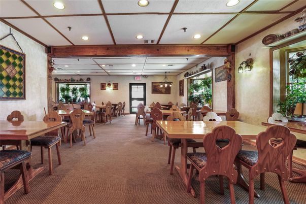 Dining room, Interior, Pendant Lights, Recessed Lighting, Wooden Beams