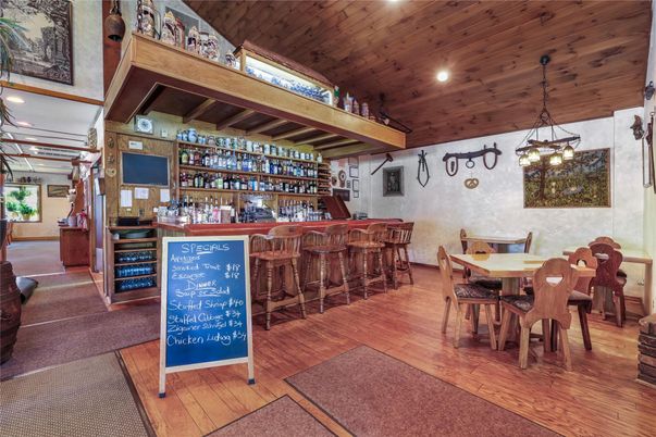 Dining room, Interior, Pendant Lights, Recessed Lighting, Wooden Ceilings, Wood Texture Flooring