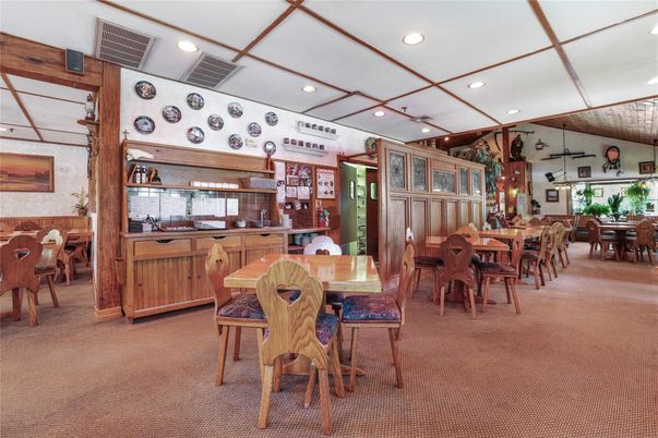 Dining room, Interior, Recessed Lighting
