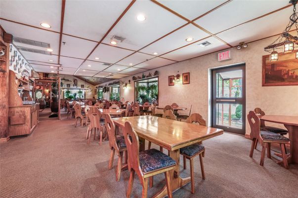 Dining room, Interior, Recessed Lighting