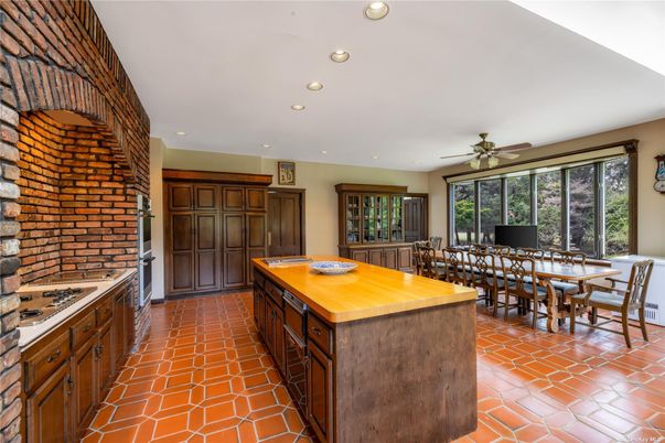 Dining room, Interior, Kitchen, Recessed Lighting