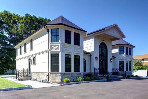 Exterior, Facade, French Provincial