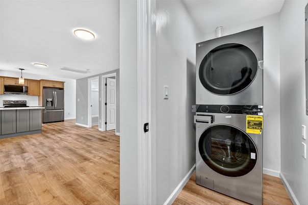 Interior, Kitchen, Pendant Lights, Recessed Lighting, Utility Closets, Washer, Wood Texture Flooring
