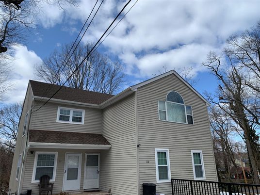 Exterior, Facade, American Foursquare