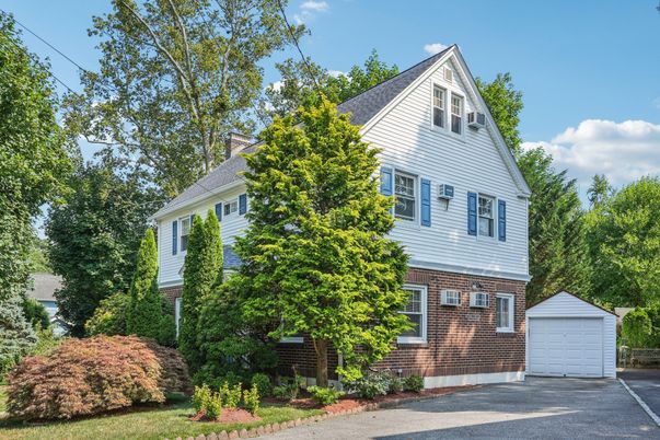 Detached Garage, Exterior