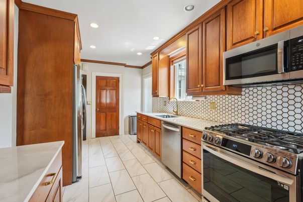 Interior, Kitchen, Marble, Recessed Lighting, Stainless Steel Appliances