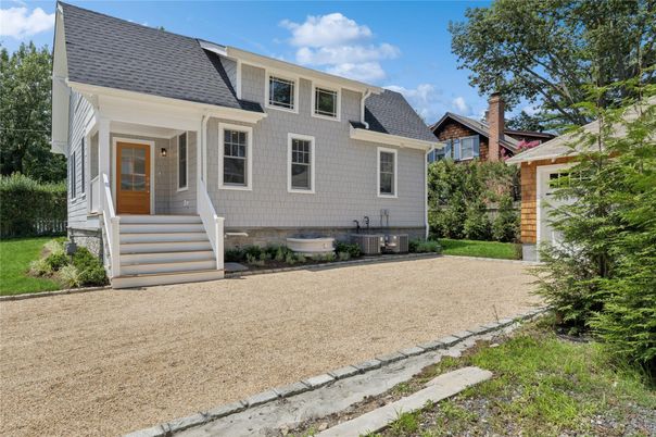 Exterior, Facade, Cape Cod