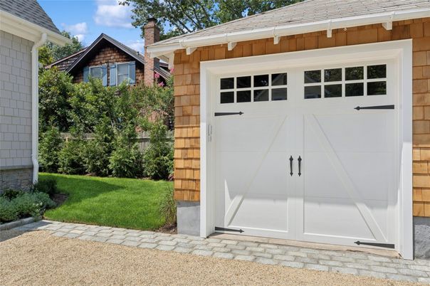Detached Garage, Exterior