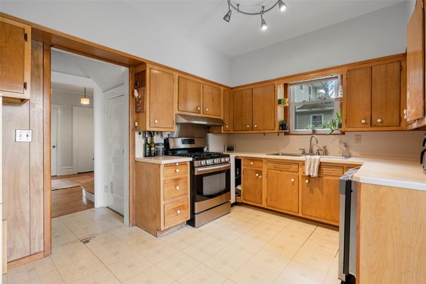 Interior, Kitchen, Pendant Lights, Wood Texture Flooring