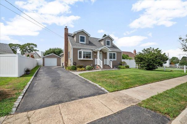 Backyard, Detached Garage, Exterior, Facade, Cape Cod