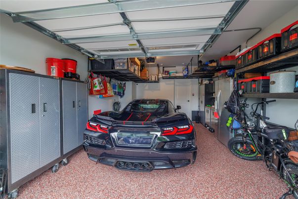 Garage, Interior