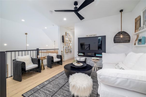 Interior, Living room, Pendant Lights, Recessed Lighting, Wood Texture Flooring
