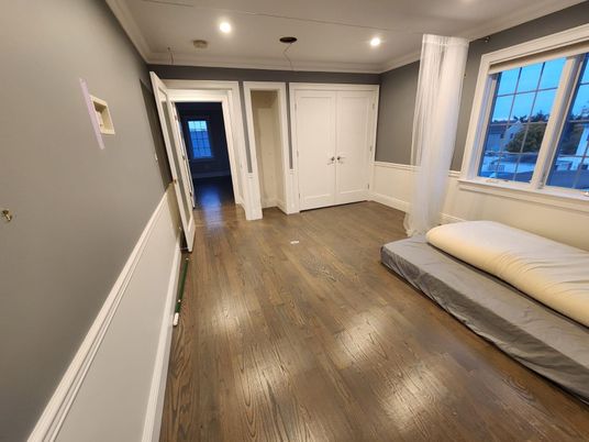 Interior, Recessed Lighting, Wood Texture Flooring