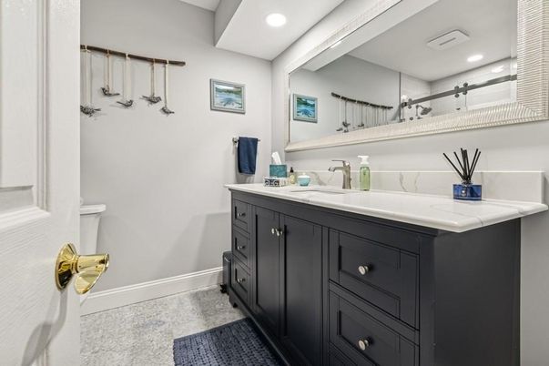 Bathroom, Interior, Recessed Lighting