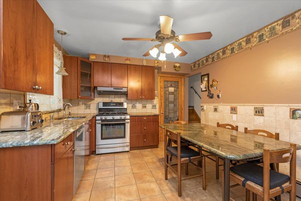Interior, Kitchen, Pendant Lights, Stainless Steel Appliances