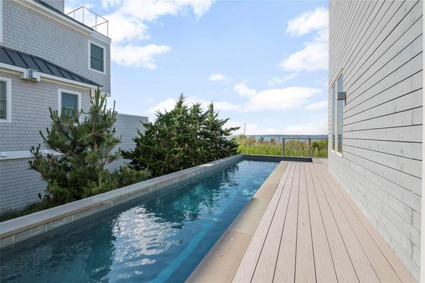 Exterior, Pool, Water