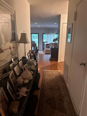 Fitness Equipment, Interior, Living room, Recessed Lighting, Wood Texture Flooring