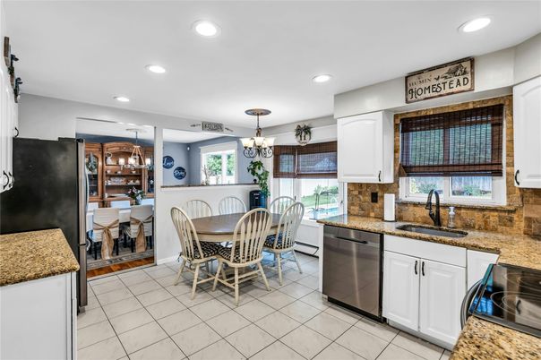 Chandelier, Dining room, Interior, Kitchen, Recessed Lighting