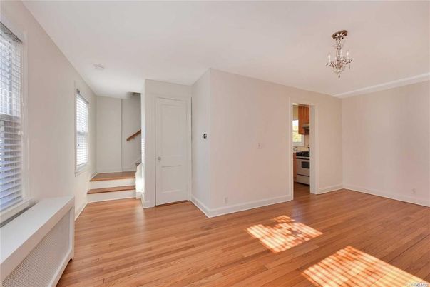 Chandelier, Empty room, Interior, Wood Texture Flooring