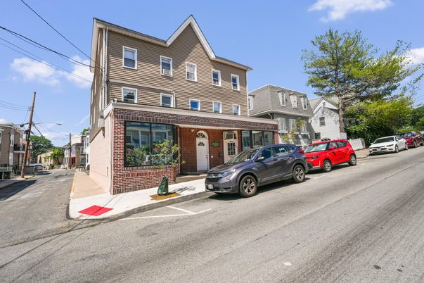 Exterior, Facade, Brick Facade, Rowhouse