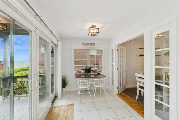 Dining room, Interior