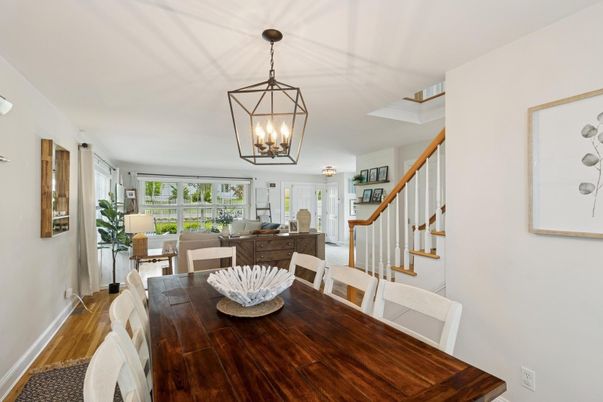 Chandelier, Dining room, Interior, Living room, Pendant Lights, Wood Texture Flooring