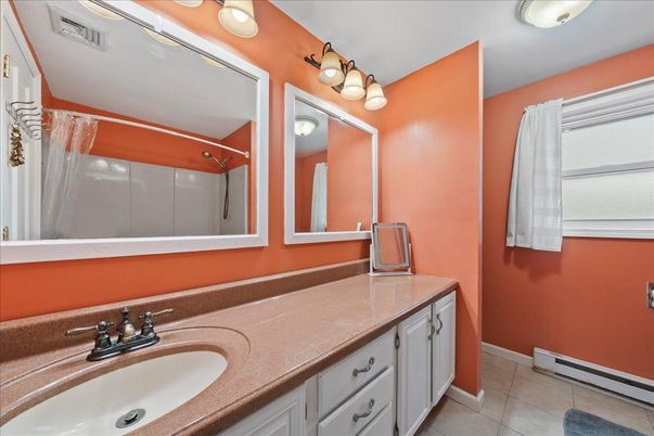 Bathroom, Dual Sink Vanities, Interior