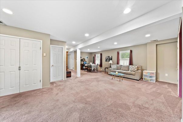 Dining room, Interior, Living room, Recessed Lighting