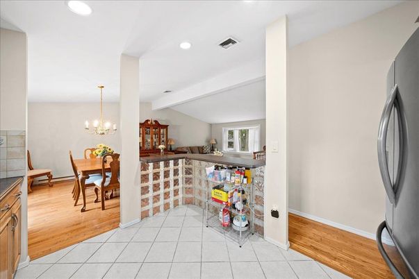 Chandelier, Dining room, Interior, Recessed Lighting, Wood Texture Flooring