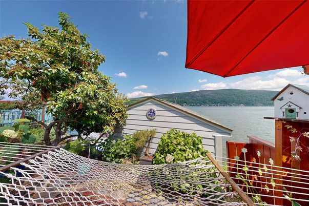 Exterior, Water